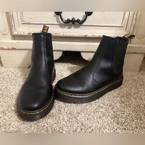 DR. MARTENS DORIAN Boots Women’s Size 5 Black